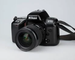 Nikon F70 35mm Film SLR W/ AF Nikkor 28-80mm 3.5-5.6D Lens(Nikon F70 35mm Film Slr W Af Nikkor 28 80mm 3 5 5 6d Lens) -Vintage Camera Store nikon f70 slr camera with 28 80mm lens 202211182315
