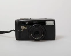 Nikon Zoom 500AF 35mm Camera W/ Case (serial 7037755)(Nikon Zoom 500af 35mm Camera W Case Serial 7037755)