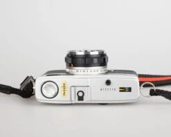 Olympus Trip 35 35mm Camera (serial 4122770)(Olympus Trip 35 35mm Camera Serial 4122770) -Vintage Camera Store olympu trip 35 35mm zone focus film Camera film tested serial 4122770 202310305654