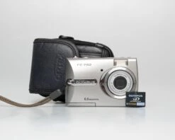 Olympus FE-140 6MP CCD Sensor Digicam W/ 512MB XD Card (serial J69229231)(Olympus Fe 140 6mp Ccd Sensor Digicam W 5112mb Xe Card Serial J69229231)