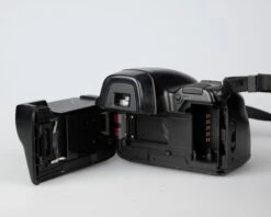 Olympus IS-2 'bridge' 35mm Film SLR W/ 35-135mm Lens + 1.5x & 0.8x Converters (serial 1012390)(Olympus Is 2 Bridge 35mm Film Slr W 35 135mm Lens 1 5x 0 8x Converters Serial 1012390) -Vintage Camera Store olympus IS 2 35mm ZLR bridge camera 202304143622