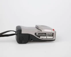 Olympus Camedia D-340R 1.3 MP CCD Sensor Digicam W/ 8 MB SmartMedia Card (uses AA Batteries)(Olympus Camedia D 340r 1 3 Mp Ccd Sensor Digicam W 8 Mb Smartmedia Card Uses Aa Batteries) -Vintage Camera Store olympus camedia d 340R digicam 202305114197