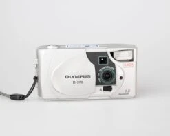 Olympus Camedia D-370 1.3 MP CCD Sensor Digicam (uses SmartMedia And AA Batteries)(Olympus Camedia D 370 1 3 Mp Ccd Sensor Digicam Uses Smartmedia And Aa Batteries)