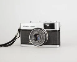 Olympus Trip 35 35mm Camera (serial 3023805)(Olympus Trip 35 35mm Camera Serial 3023805) -Vintage Camera Store olympus trip 35 35mm compact film camera Serial 3023805 202308175041