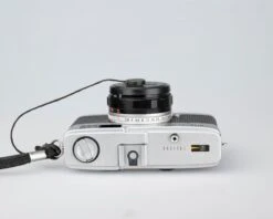 Olympus Trip 35 35mm Camera W/ Case (serial 3431767)(Olympus Trip 35 35mm Camera W Case Serial 3431767) -Vintage Camera Store olympus trip 35 serial 3431767 202211172279