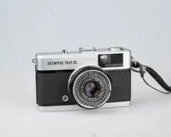 Olympus Trip 35 35mm Camera W/ Case (serial 3431767)(Olympus Trip 35 35mm Camera W Case Serial 3431767) -Vintage Camera Store olympus trip 35 serial 3431767 202211172281