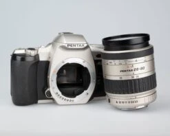 Pentax MZ-7 35mm SLR W/ SMC Pentax-FA 28-80mm Lens(Pentax Mz 7 35mm Slr W Smc Pentax Fa 28 80mm Lens)