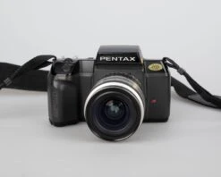 Pentax SF10 35mm SLR W/ SMC Pentax-FA 28-80mm Zoom Lens (serial 4195760)(Pentax Sf10 35mm Slr W Smc Pentax F 28mm F2 8 Compact Prime Lens Serial 4195760)