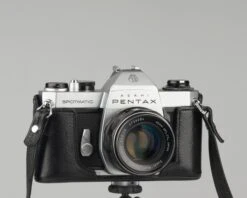 Pentax Spotmatic SP II W/ SMC Takumar 55mm F1.8 Lens + Leather Case // Modified For Modern Batteries(Copy Of Ricoh Singlex Ii Carl Zeiss Jena 50mm Lens) -Vintage Camera Store pentax Spotmatic SPII serial5088702 20201016 025