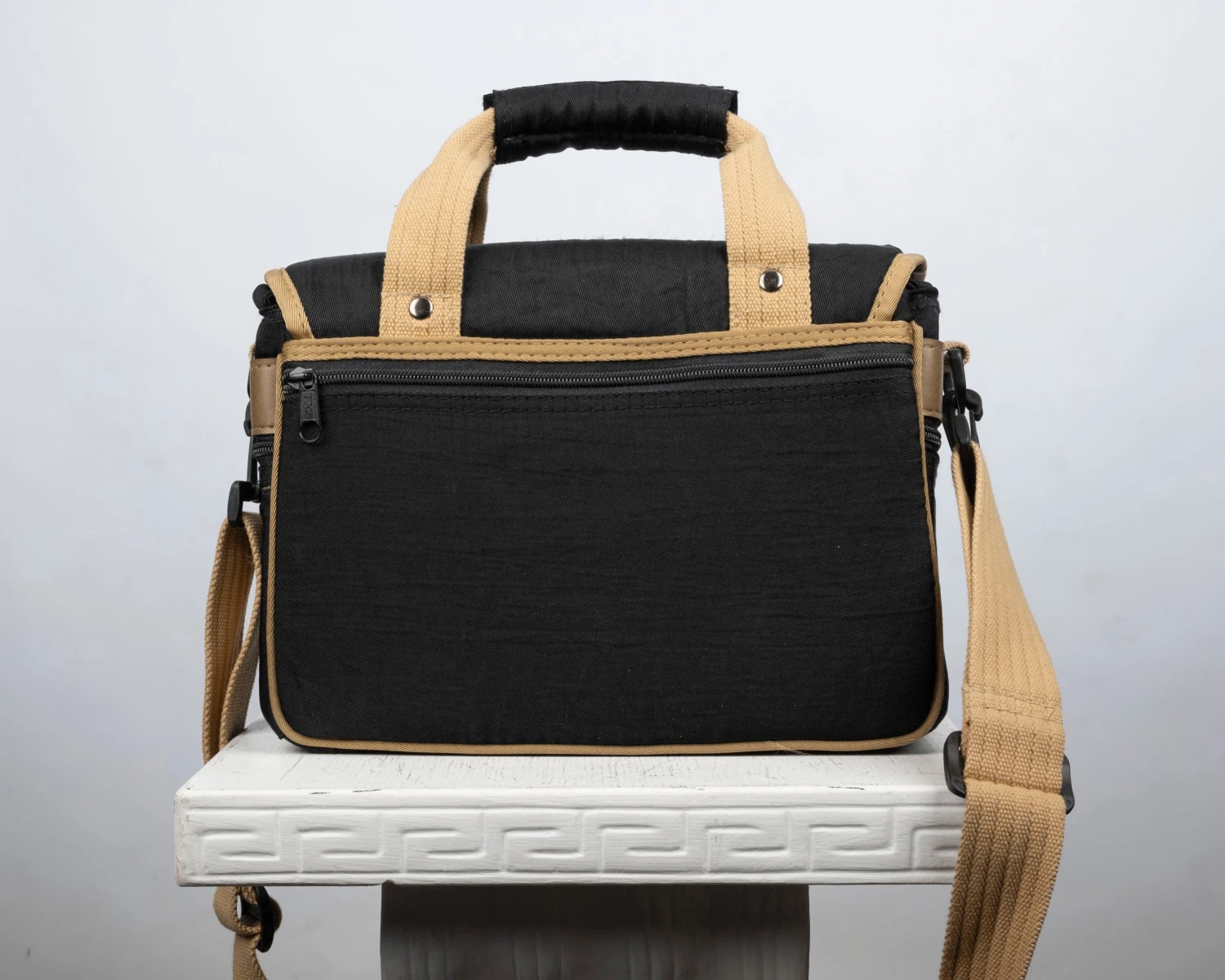 Pentax Black And Tan Mid-sized Camera Bag(Pentax Black And Tan Mid Sized Camera Bag) - Image 5