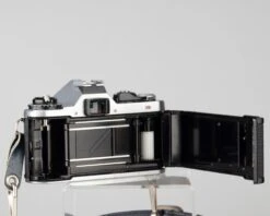 Pentax ME 35mm SLR W/ SMC Pentax M 50mm F2 Lens (serial 2040953)(Pentax Me 35mm Slr W Smc Pentax M 50mm F2 Lens Serial 2040953) -Vintage Camera Store pentax me 35mm slr camera serial 2040953 202206261207