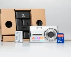 Pentax Optio L50 8 Megapixel Digicam W/ 2GB SD Card + Battery + Charger (serial 9501125)(Pentax Optio L50 8 Megapixel Digicam W 2gb Sd Card Battery Charger Serial 9501125)