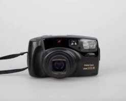 Pentax Zoom 105-R 35mm Camera W/case (serial 1318471)(Pentax Zoom 105 R 35mm Camera W Case Serial 1318471)