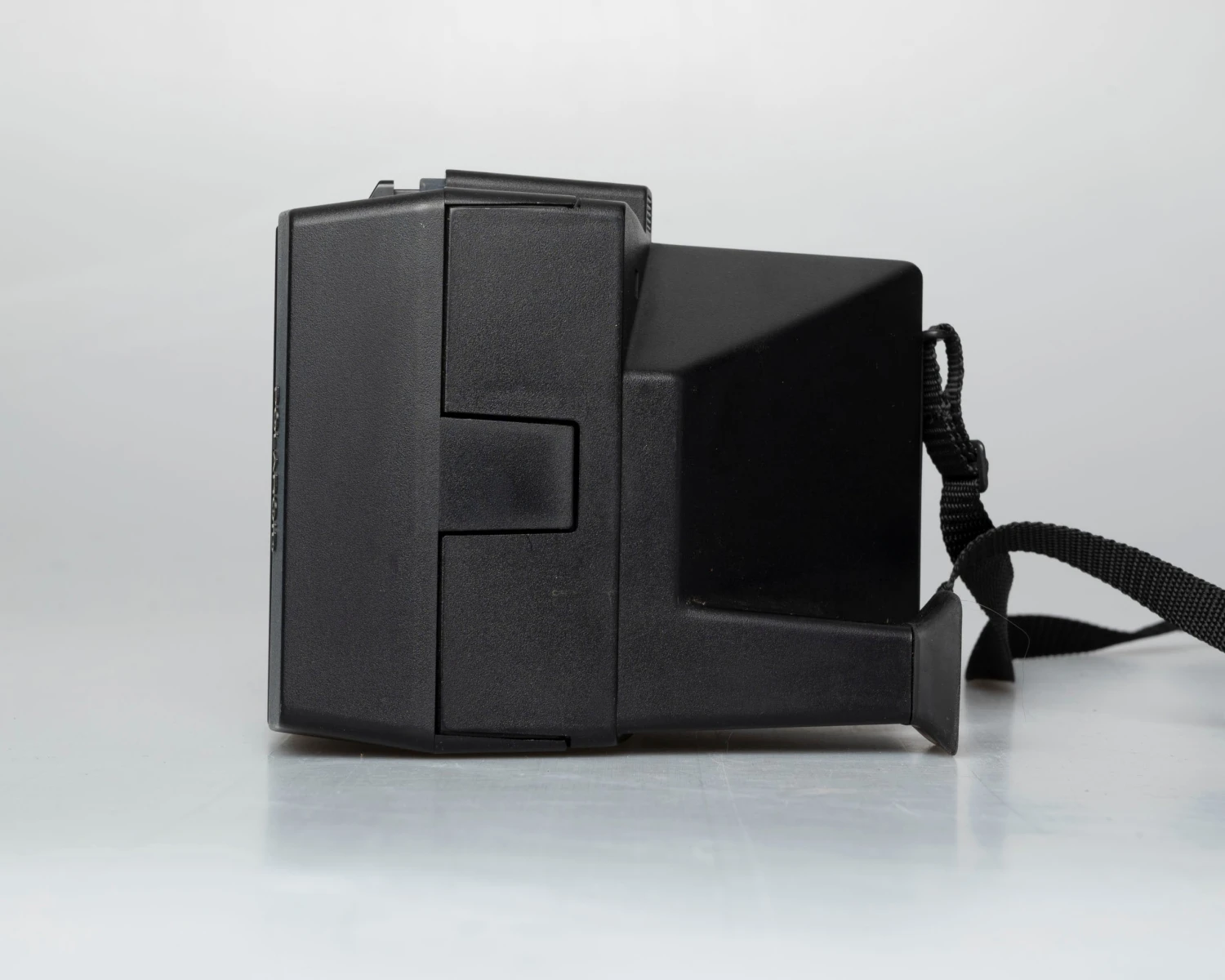 Polaroid Autofocus 660 Land Camera Instant Film Camera (serial C2Z07326NB)(Polaroid Autofocus 660 Land Camera Instant Film Camera Serial C2z07326nb) 6 Polaroid Autofocus 660 Land Camera Instant Film Camera (serial C2Z07326NB)(Polaroid Autofocus 660 Land Camera Instant Film Camera Serial C2z07326nb) - Image 6