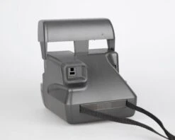 Polaroid OneStep Close-up 600 Instant Camera (serial M3X5322CCDA)(Polaroid Onestep Close Up 600 Instant Camera Serial M3x5322ccda) -Vintage Camera Store polaroid OneStep Closeup 600 instant camera serial M3X5322CCDA 20240106 463