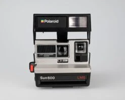 Polaroid Sun 600 LMS Instant Film Camera (serial D5E45858)(Polaroid Sun 600 Lms Instant Film Camera Serial D5e45858) -Vintage Camera Store polaroid SUN 600 LMS serial D5E45858 202212182877