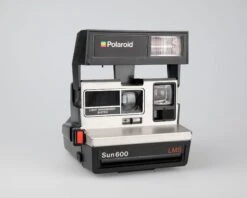 Polaroid Sun 600 LMS Instant Film Camera (serial D5E45858)(Polaroid Sun 600 Lms Instant Film Camera Serial D5e45858)