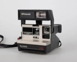 Polaroid Sun 600 LMS Instant Film Camera (serial ESF18918NG)(Polaroid Sun 600 Lms Instant Film Camera Serial Esf18918ng) -Vintage Camera Store polaroid SUN 600 LMS serial ESF18918NG USA 20240325 1257