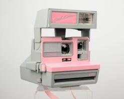 Grey And Pink Polaroid 600 Cool Cam Instant Camera (serial C8W38593)(Grey And Pink Polaroid 600 Cool Cam Instant Camera Serial C8w38593) -Vintage Camera Store polaroid cool cam serial C8W38593 202209171784