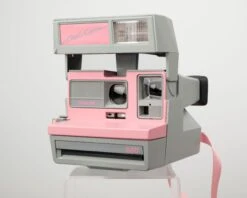 Grey And Pink Polaroid 600 Cool Cam Instant Camera (serial C8W38593)(Grey And Pink Polaroid 600 Cool Cam Instant Camera Serial C8w38593) -Vintage Camera Store polaroid cool cam serial C8W38593 202209171785