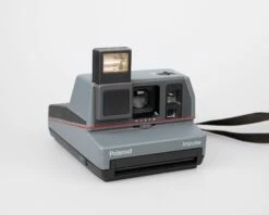 Polaroid Impulse Instant Camera (serial F4K34277VECB)(Polaroid Impulse Instant Camera Serial F4k34277vecb) -Vintage Camera Store polaroid impulse 600 instant filim camera serial F4K34277VECB 202304253891