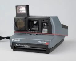 Polaroid Impulse AF Autofocus Instant Camera (serial D9T1YA6FNB)(Polaroid Impulse Af Instant Camera D9t1ya6fnb) -Vintage Camera Store polaroid impulse AF autofocus instant camera serial D9T1YA6FNB 202212182869