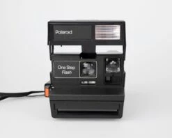 Polaroid One Step Flash Type 600 Instant Film Camera(Polaroid One Step Flash Type 600 Instant Film Camera)