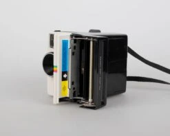 Polaroid One Step (original) Users SX-70 Instant Film (serial CVH821DA)(Polaroid One Step Original Users Sx 70 Instant Film Serial Cvh821da) -Vintage Camera Store polaroid onestep rainbow serial CVH821DA 20240325 1243