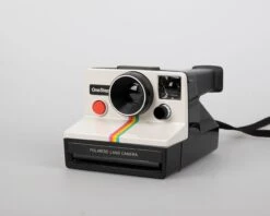 Polaroid One Step (original) Users SX-70 Instant Film (serial CVH821DA)(Polaroid One Step Original Users Sx 70 Instant Film Serial Cvh821da) -Vintage Camera Store polaroid onestep rainbow serial CVH821DA 20240325 1248