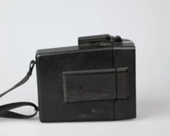 Polaroid Sun 600 LMS Instant Film Camera (serial D7P25972NG)(Polaroid Sun 600 Lms Instant Film Camera Serial D7p25972ng) -Vintage Camera Store polaroid sun 600 lms serial D7P25972NG 202304193724