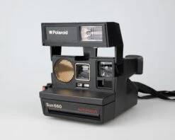 Polaroid Sun 660 Autofocus Instant Film Camera (serial E6R6069VE)(Polaroid Sun 660 Autofocus Instant Film Camera Serial E6r6069ve) -Vintage Camera Store polaroid sun 660 autofocus instant camera re serial E6R6069VE 202304123546