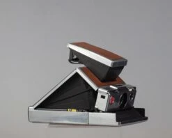 Polaroid SX-70 Instant Camera With Original Leather Case(Polaroid Sx 70 Instant Camera With Original Leather Case) -Vintage Camera Store polaroid sx 70 with Case 20211115 227
