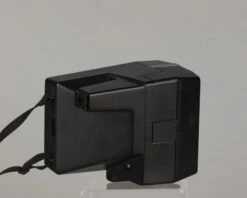 Polaroid Sun 600 LMS Instant Film Camera (serial D3T74680NA)(Polaroid Sun 600 Lms Instant Film Camera Serial D3t74680na) -Vintage Camera Store polaroidsun600lmsserialD3T74680NA 20201127 726