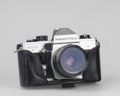 Praktica MTL 5 35mm Film SLR Camera With Rikenon 55mm F2.8 Lens And Ever-ready Case(Copy Of Praktica Mtl 5 35mm Film Slr Camera With Rikenon 52mm F2 8 Lens And Ever Ready Case)