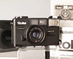 Rolleimat F 35mm Zone Focus Camera W/ Box, Case, And Manual(Rolleimat F 35mm Zone Focus Camera W Box Case And Manual)