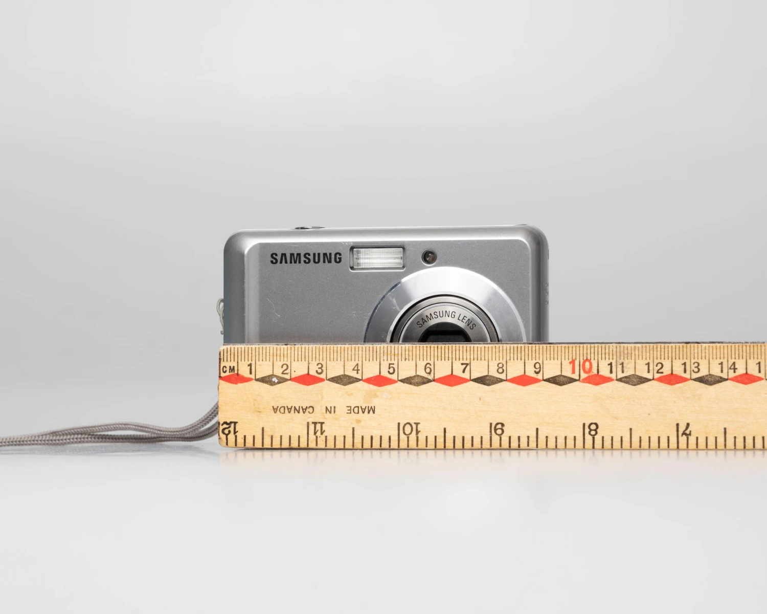 Samsung ES15 10 MP CCD Sensor Digicam W/ 4GB SD Card (serial A24QC90SB02216P)(Samsung Es15 10 Mp Ccd Sensor Digicam W 4gb Sd Card Serial A24qc90sb02216p) 2 Samsung ES15 10 MP CCD Sensor Digicam W/ 4GB SD Card (serial A24QC90SB02216P)(Samsung Es15 10 Mp Ccd Sensor Digicam W 4gb Sd Card Serial A24qc90sb02216p) - Image 2