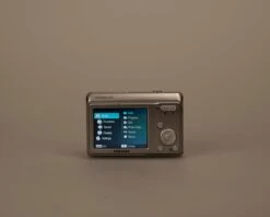 Samsung ES17 12.2 MP CCD Sensor Digicam (uses AA Batteries + SD Cards)(Samsung Es17 12 2 Mp Ccd Sensor Digicam Uses Aa Batteries Sd Cards) -Vintage Camera Store samsung ES17 12.2 megapixel ccd digicam 20240319 1111