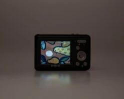 Samsung ES20 10.2 MP CCD Sensor Digicam W/ 4GB SD Card (serial CJ66C30SC02913V)(Samsung Es20 10 2 Mp Ccd Sensor Digicam W 4gb Sd Card Serial Cj66c30sc02913v) -Vintage Camera Store samsung ES20 digital camera serial CJ66C30SC02913V 20241211 1