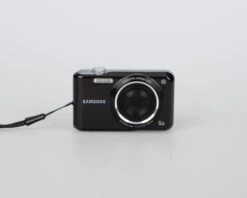 Samsung ES67 10 MP CCD Sensor Digicam W/ 4GB SD Card + Battery + Charger(Samsung Es67 10 Mp Ccd Sensor Digicam W 4gb Sd Card Battery Charger) -Vintage Camera Store samsung ES67 10megapixel digicam 20240727 2131