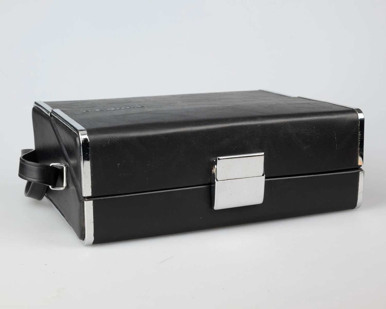 Sankyo Super LXL 250 Super 8 Camera W/ Case + Manual (serial 208792)(Sankyo Super Lxl 250 Super 8 Camera W Case Manual Serial 208792) 3 Sankyo Super LXL 250 Super 8 Camera W/ Case + Manual (serial 208792)(Sankyo Super Lxl 250 Super 8 Camera W Case Manual Serial 208792) - Image 3