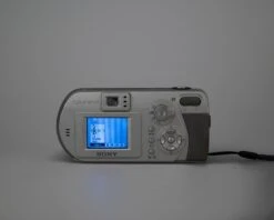 Other Sony Cyber-Shot DSC-P52 3.1 MP CCD Sensor Digicam W/ 16MB Memory Stick Card (uses AA Batteries)(Sony Cyber Shot Dsc P52 3 1 Mp Ccd Sensor Digicam W 16mb Card Uses Aa Batteries) -Vintage Camera Store sony cybershot dsc p52 digicam 202306074406