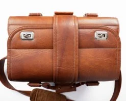 GENERIC Vintage 1970s Leatherette Camera Shoulder Bag(Vintage Leatherette Camera Shoulder Bag) -Vintage Camera Store tan leatherette camera shoulder bag 20240222 563