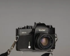 Vivitar 220/SL 35mm SLR Camera With 50mm F1.8 Len And Ever-ready Case(Vivitar Sl 200 35mm Slr Camera With 50mm F1 8 Len)