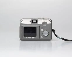 Vivitar Vivicam 3.3 MP Digicam W/ USB Cable (uses AA Batteries + SD Cards)(Vivitar Vivicam 3 3 Mp Digicam W Usb Cable Uses Aa Batteries Sd Cards) -Vintage Camera Store vivitar vivicam 5.1mm 3.3 megapixel Digitalcamera digicam 20250405 1