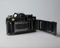 Yashica FR-I 35mm Film SLR + 50mm F1.9 Lens(Yashica Fr I 35mm Film Slr 50mm F1 9 Lens) -Vintage Camera Store yashica FR I 35mm SLR 202212182896