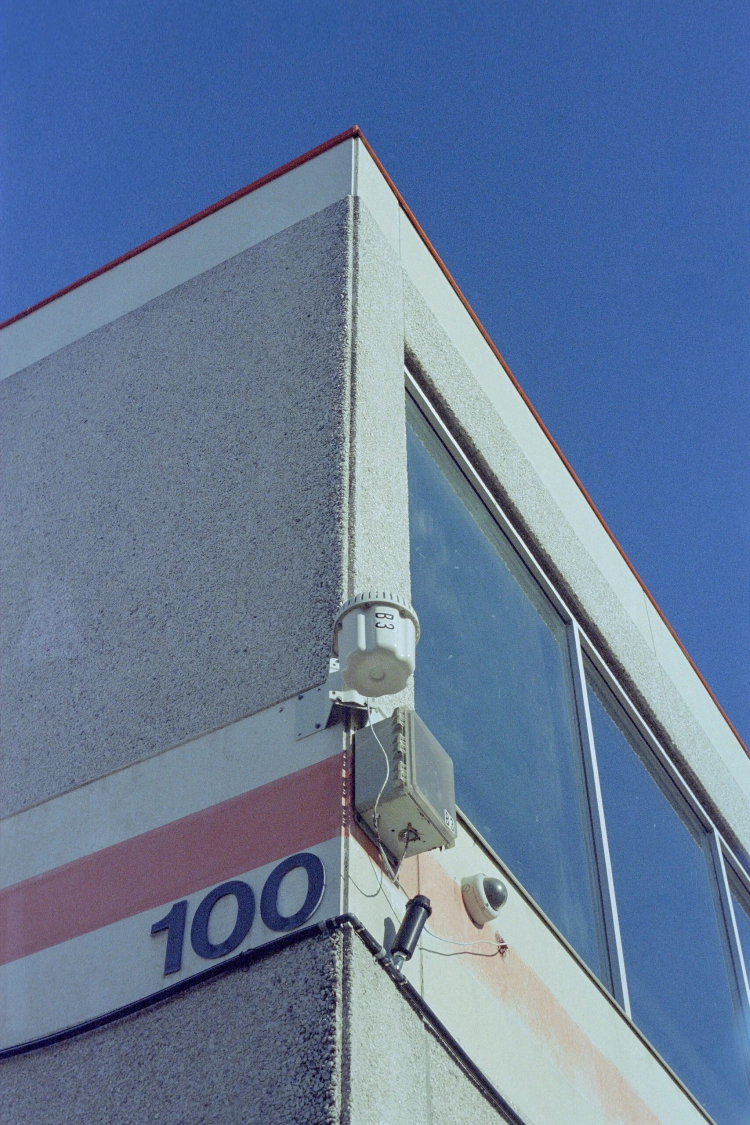 Yashica FX-D Quartz 35mm Film SLR + Boxed 50mm F1.7 Lens + Manual (serial 282722) | Film🎞tested(Yashica Fx D 35mm Film Slr Boxed 50mm F1 7 Lens Manual Serial 282722 Film🎞tested) 8 Yashica FX-D Quartz 35mm Film SLR + Boxed 50mm F1.7 Lens + Manual (serial 282722) | Film🎞tested(Yashica Fx D 35mm Film Slr Boxed 50mm F1 7 Lens Manual Serial 282722 Film🎞tested) - Image 8