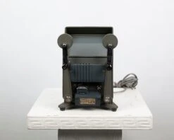 Yashica Editor Model III 8mm Film Viewer/editor(Yashica Editor Model Iii 8mm Film Viewer Editor) -Vintage Camera Store yashica editor model III regular 8mm viewer 202209081762