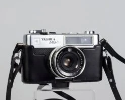 Yashica MG-1 Rangefinder 35mm Camera (serial 70600635)(Yashica Mg 1 Rangefinder 35mm Camera Serial 70600635) -Vintage Camera Store yashica mg 1 serial 70600635 20211206 856