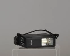 Yashica Mimy Half-frame 35mm Camera Plus Braun Flash(Yashica Mimy Half Frame 35mm Camera Plus Braun Flash) -Vintage Camera Store yashica mimy half frame35mm withBraunFlash 20201028 156