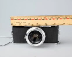 Yashica Minister D Rangefinder 35mm Camera(Yashica Minister D Rangefinder 35mm Camera) -Vintage Camera Store yashica minister d rangefinder camera serial T758592202211172253